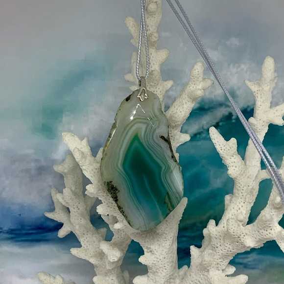 Agate Slice Gemstone Necklace on Waxed Cotton Cord - Picture 3 of 16